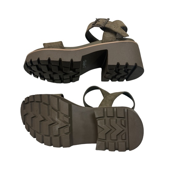 TORRID Olive Lug Bottom Heeled Sandal - Picture 6 of 7